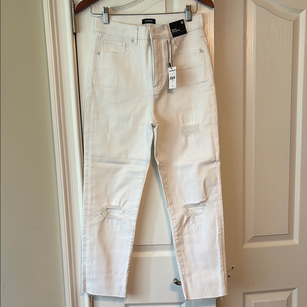 Express Women's Straight Leg Jeans - White
